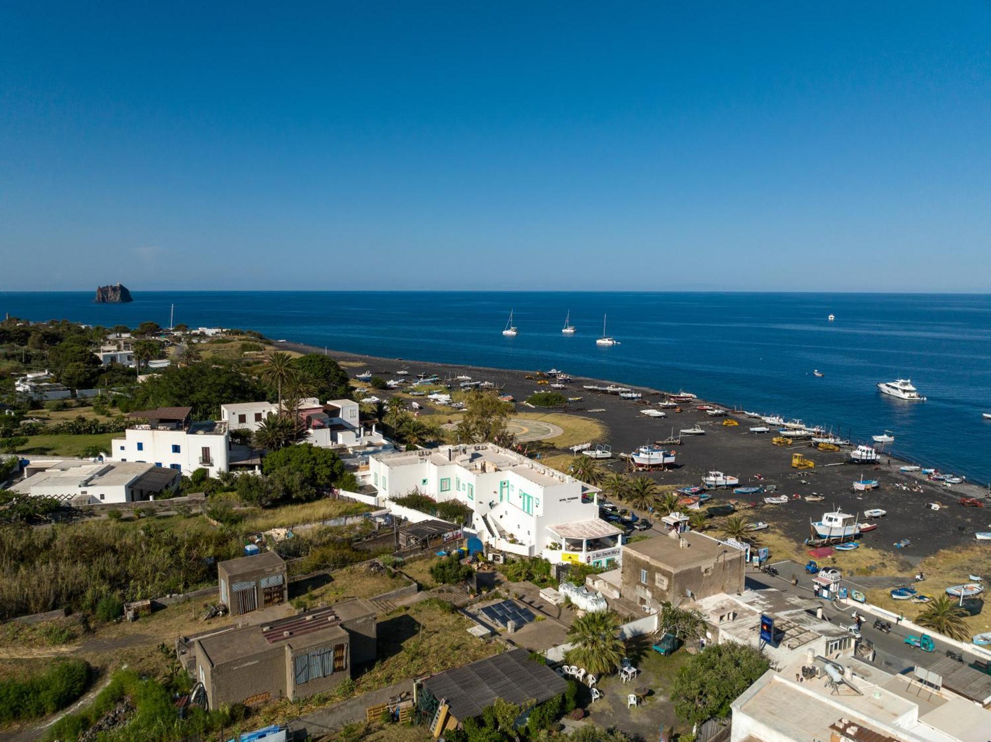 Hotel Ossidiana Stromboli Center Exterior foto